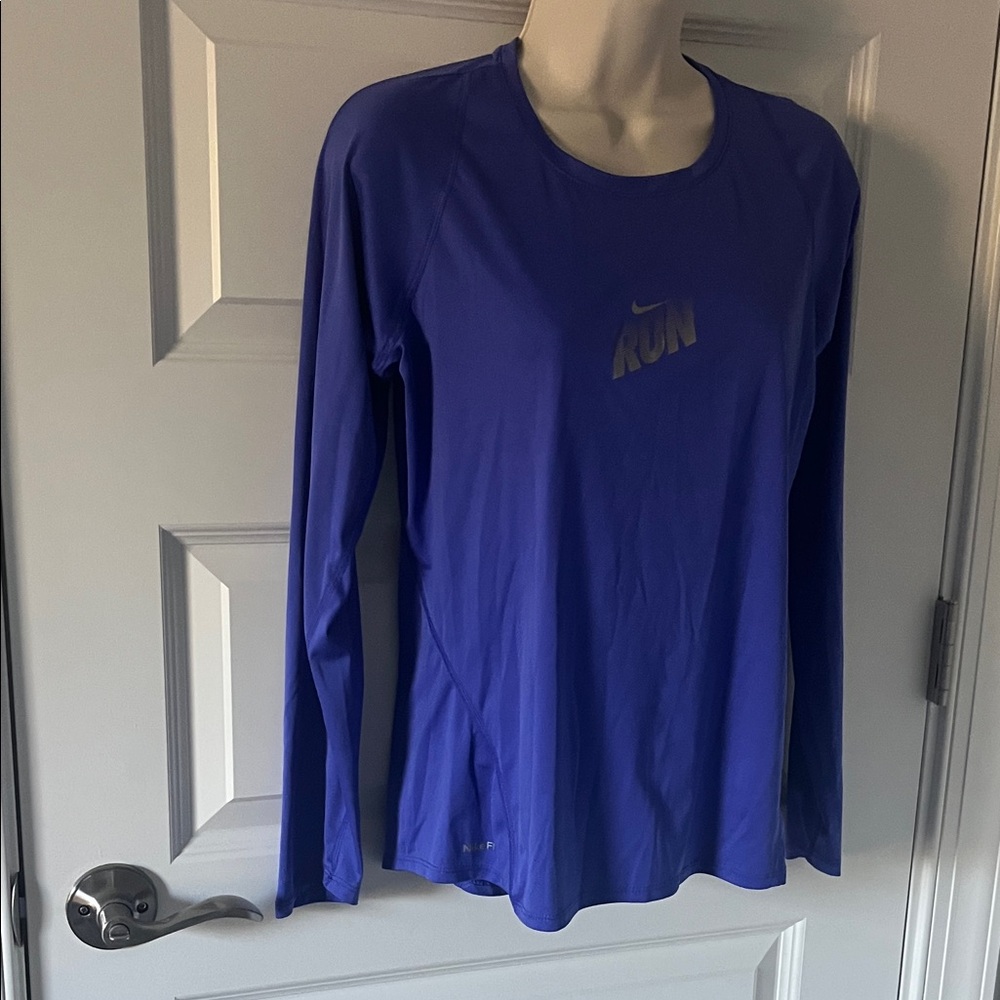 Nike Women's Blue Long Sleeve Top